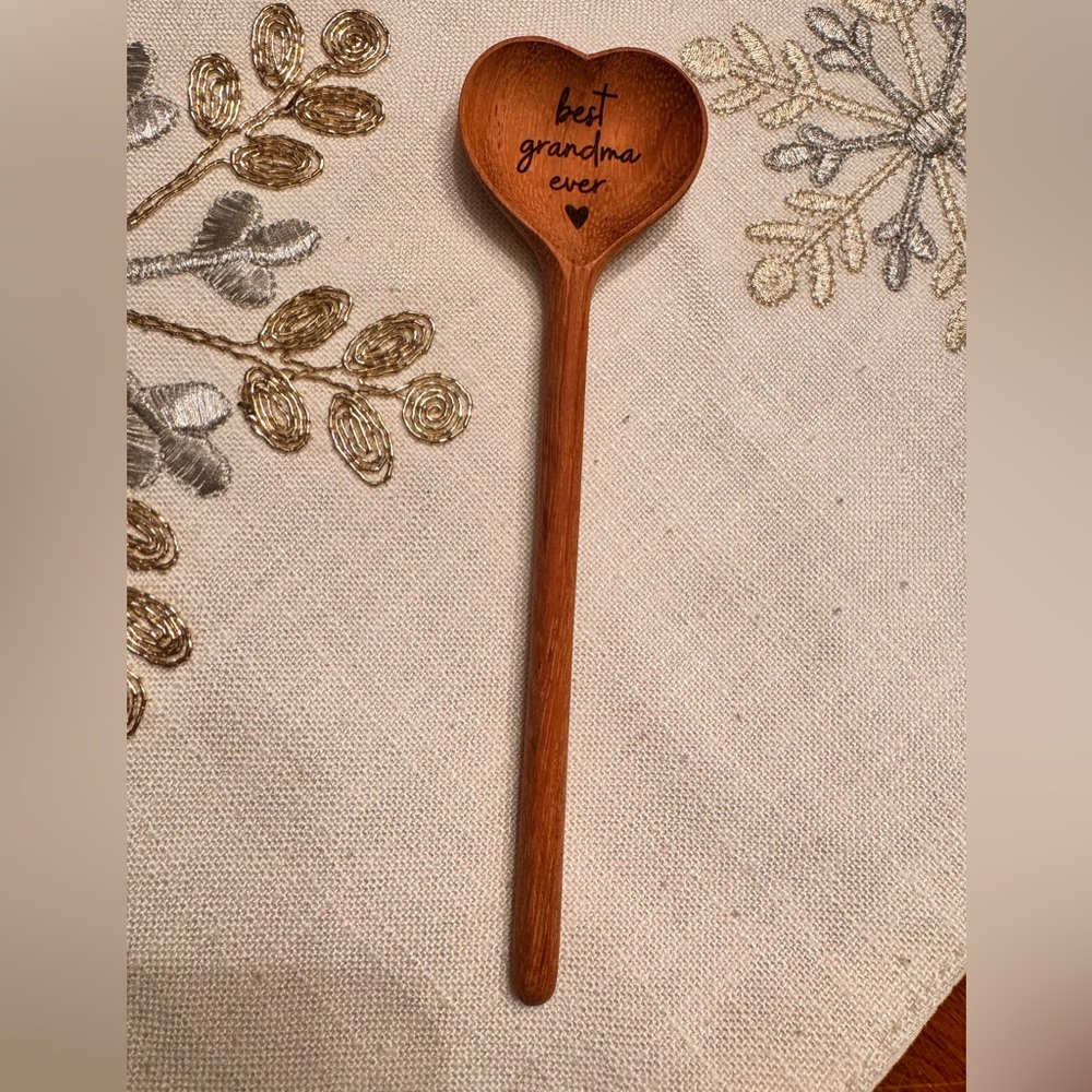 Heartfelt Engraved Wooden Spoon for Grandma! Includes box! - Picture 4 of 7